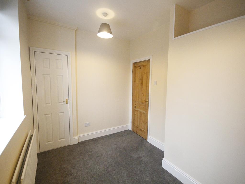 2 bedroom end terrace house Let Agreed in Winewall - _MG_9491.jpg